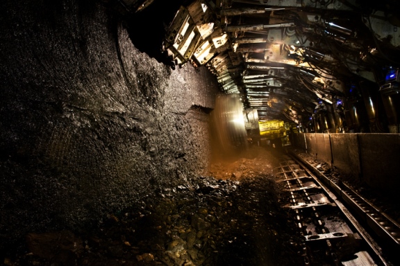 Some Corrosion and Metallurgy Issues in Coal Mines