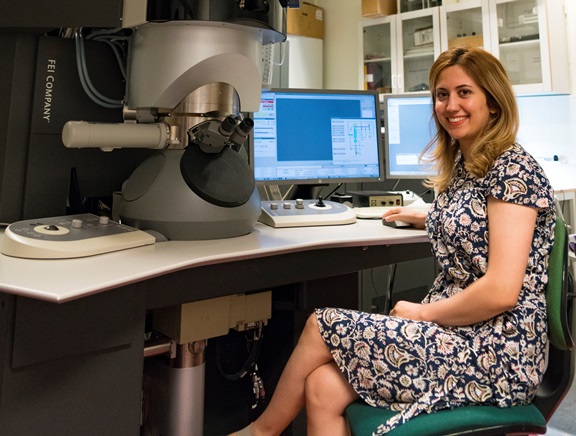Nooshin Mortazavi, materials researcher at the school’s physics department, served as the study’s first author. Photo courtesy of Chalmers University of Technology.